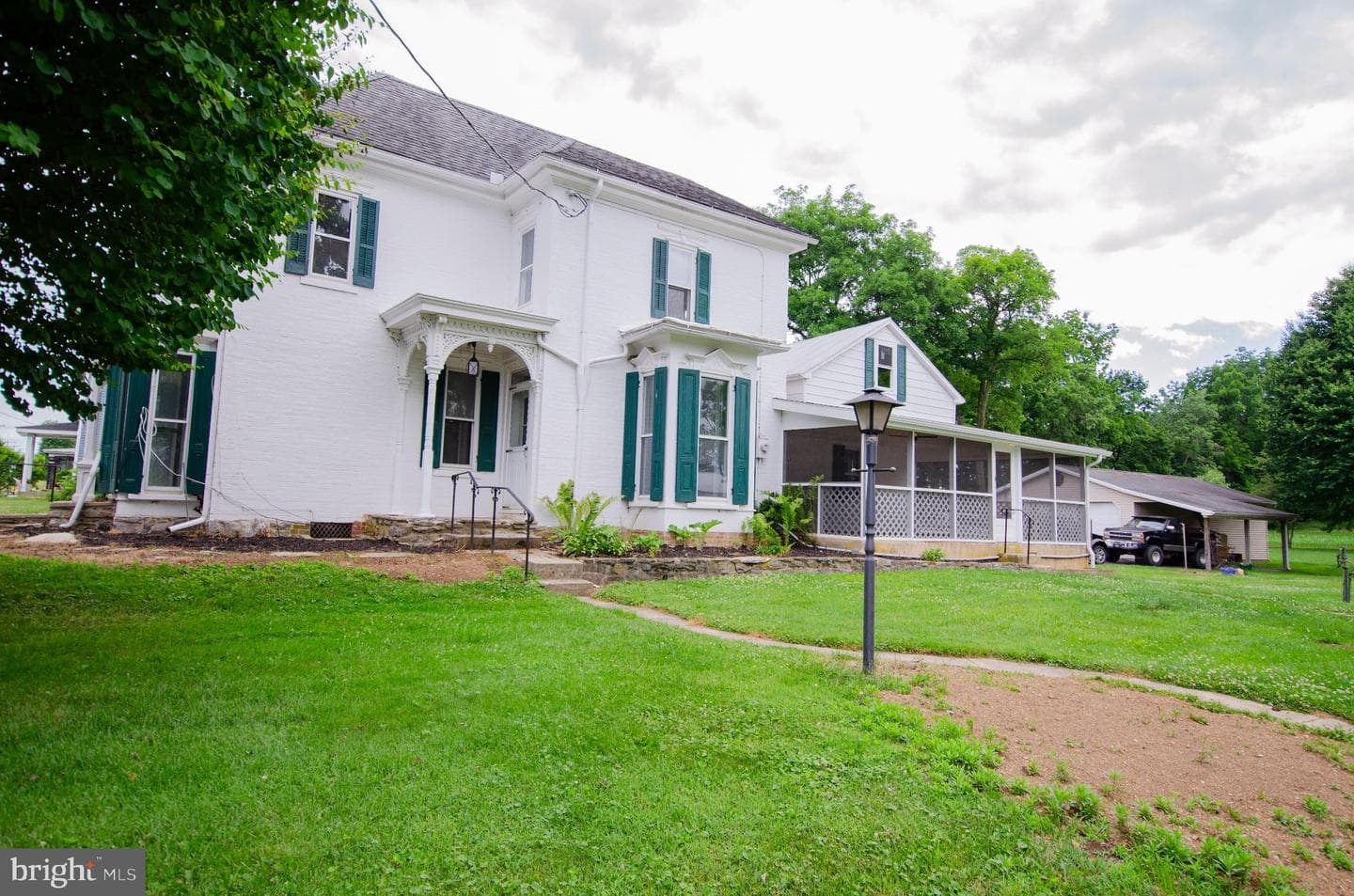 2615 Walnut Bottom Road photo 3