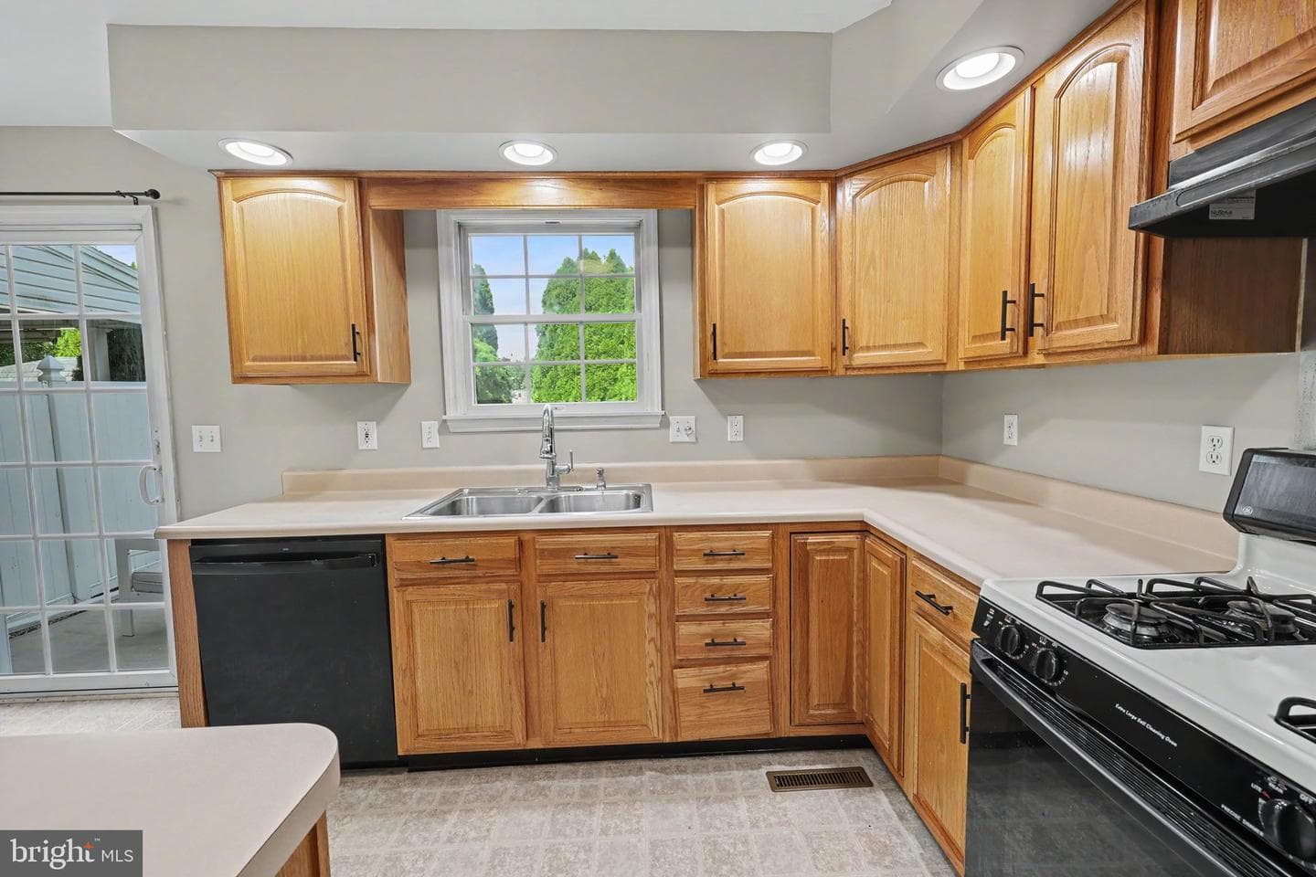 57 Nottingham Drive photo 12