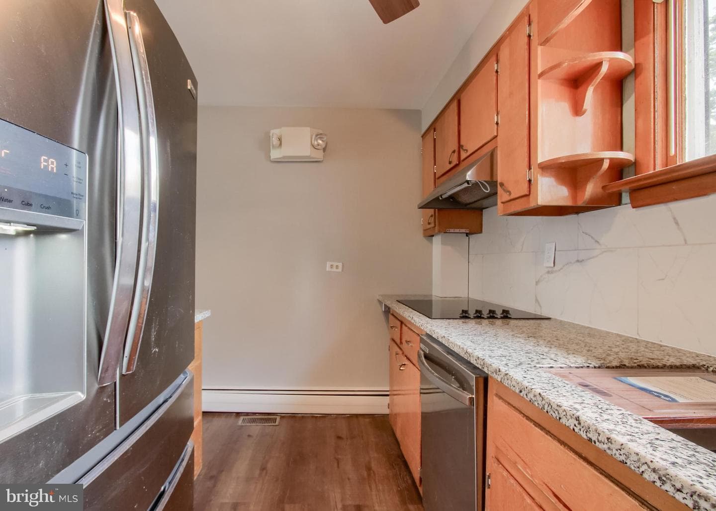 2029 Clarendon St photo 13