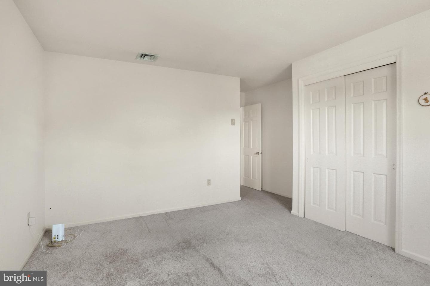 909 Wakefield Avenue photo 26