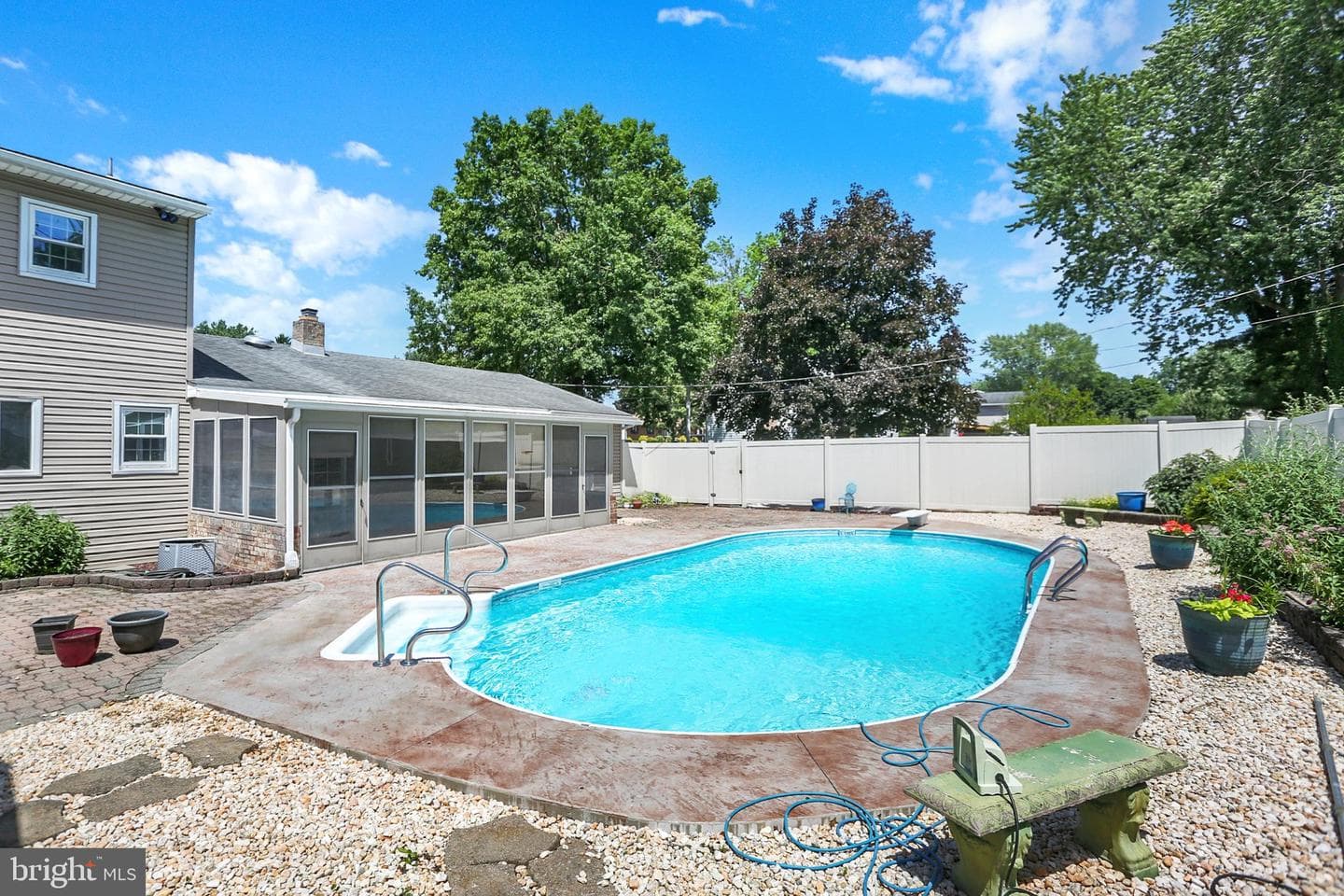 909 Wakefield Avenue photo 42