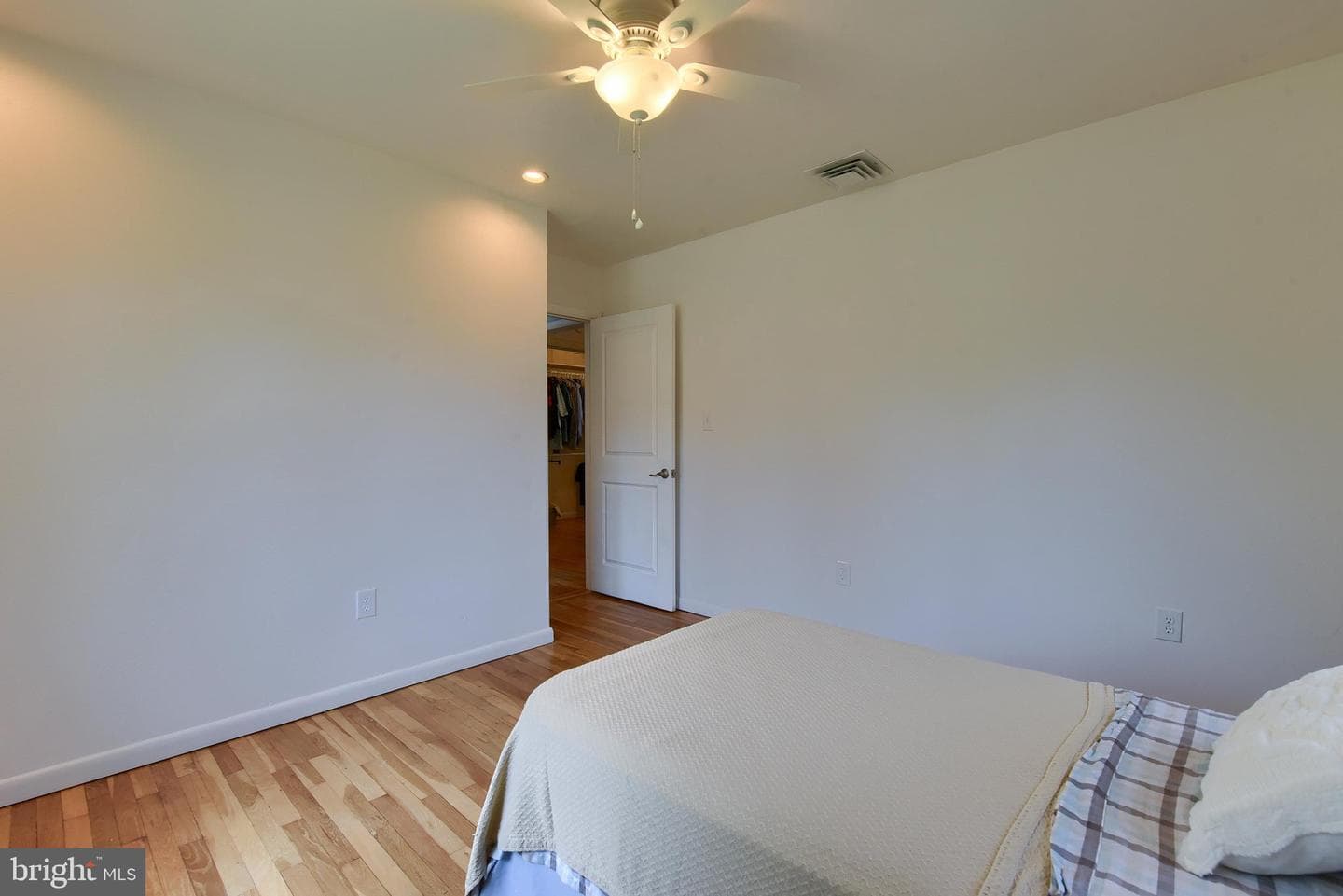 4112 Rosemont Avenue photo 13
