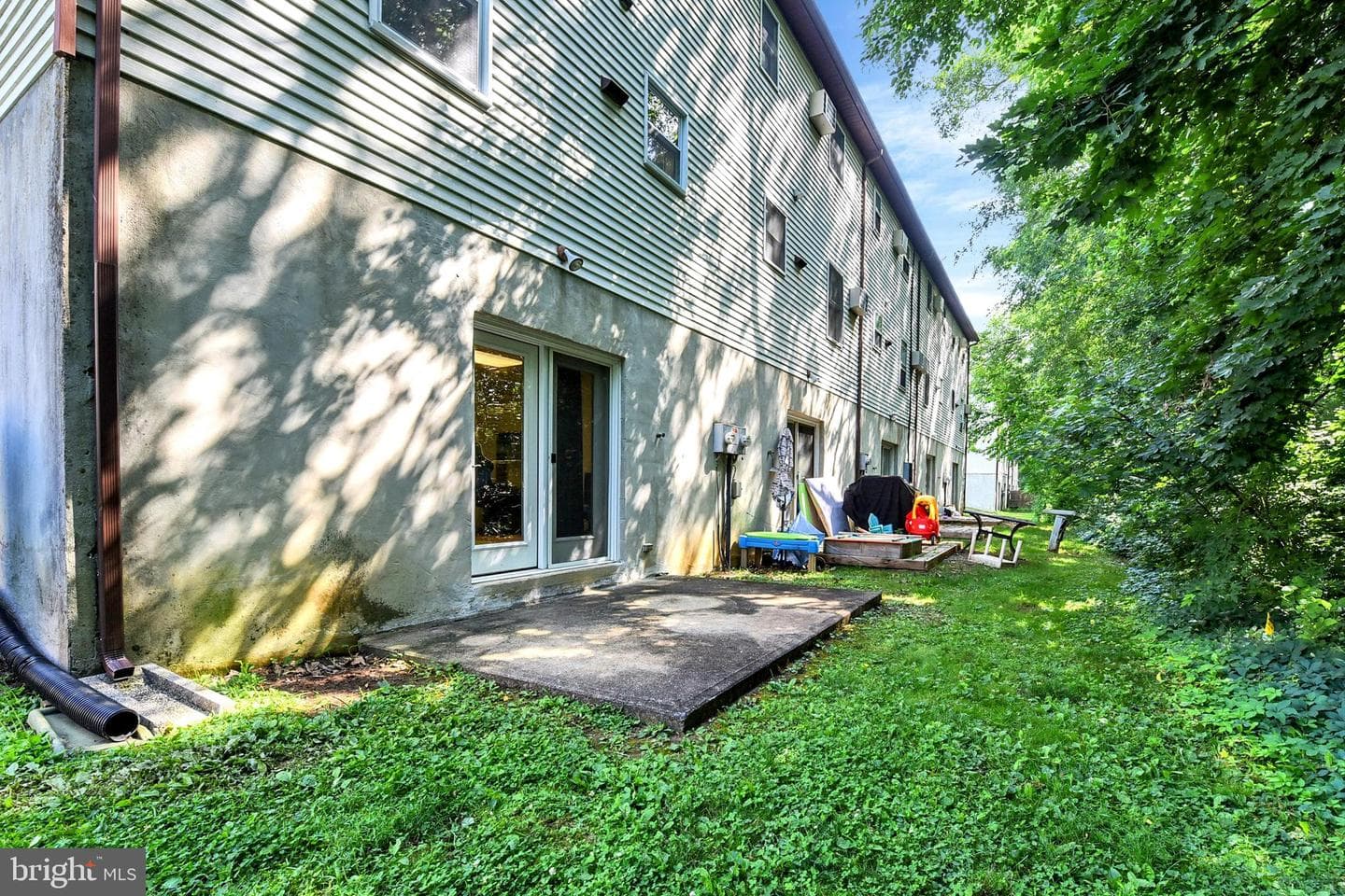202 Marion Avenue photo 14