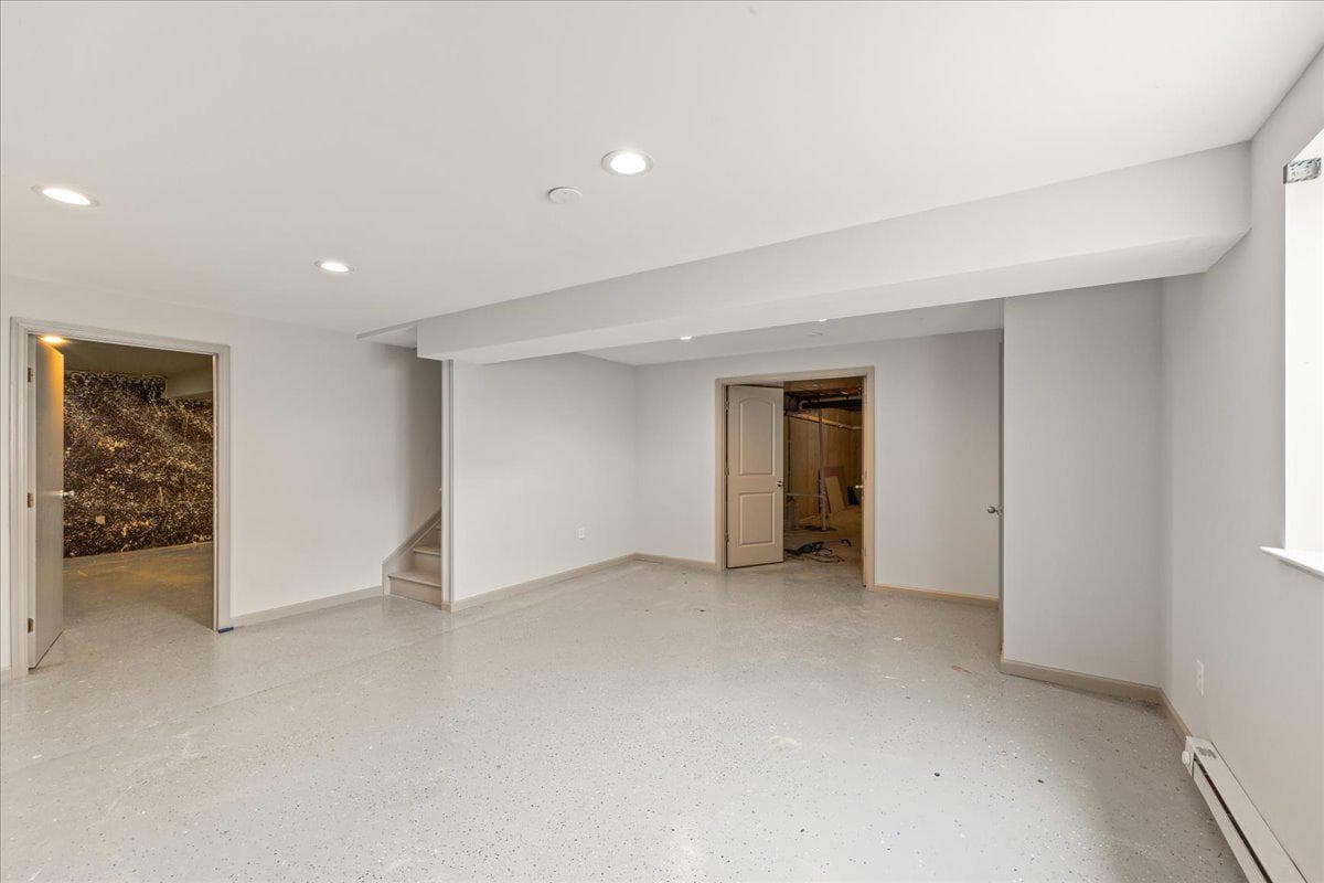 140 Ashford Way photo 22