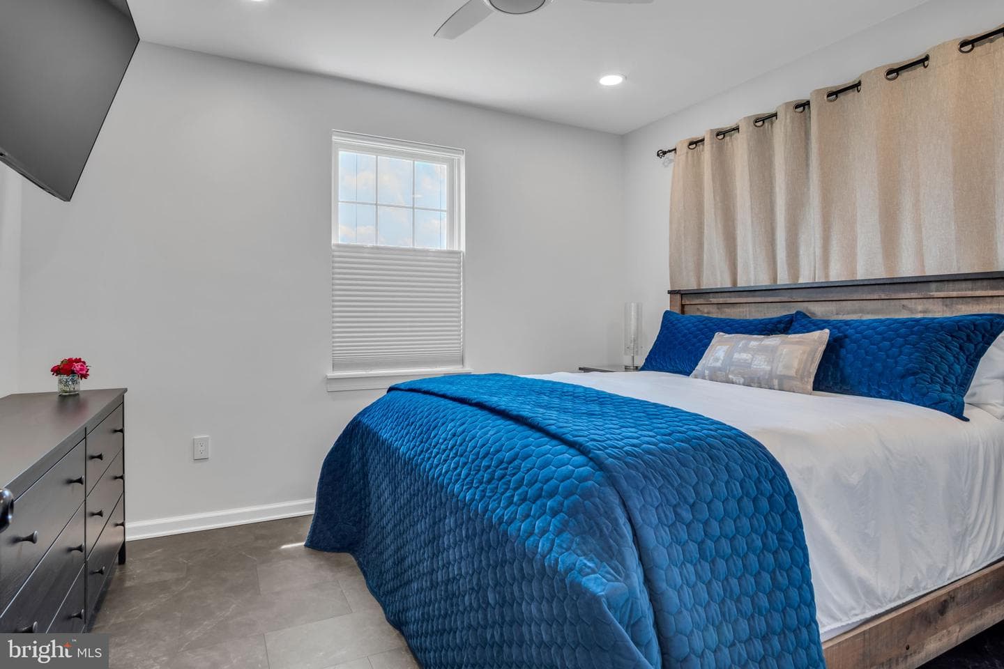 211 Iron Works Way photo 46