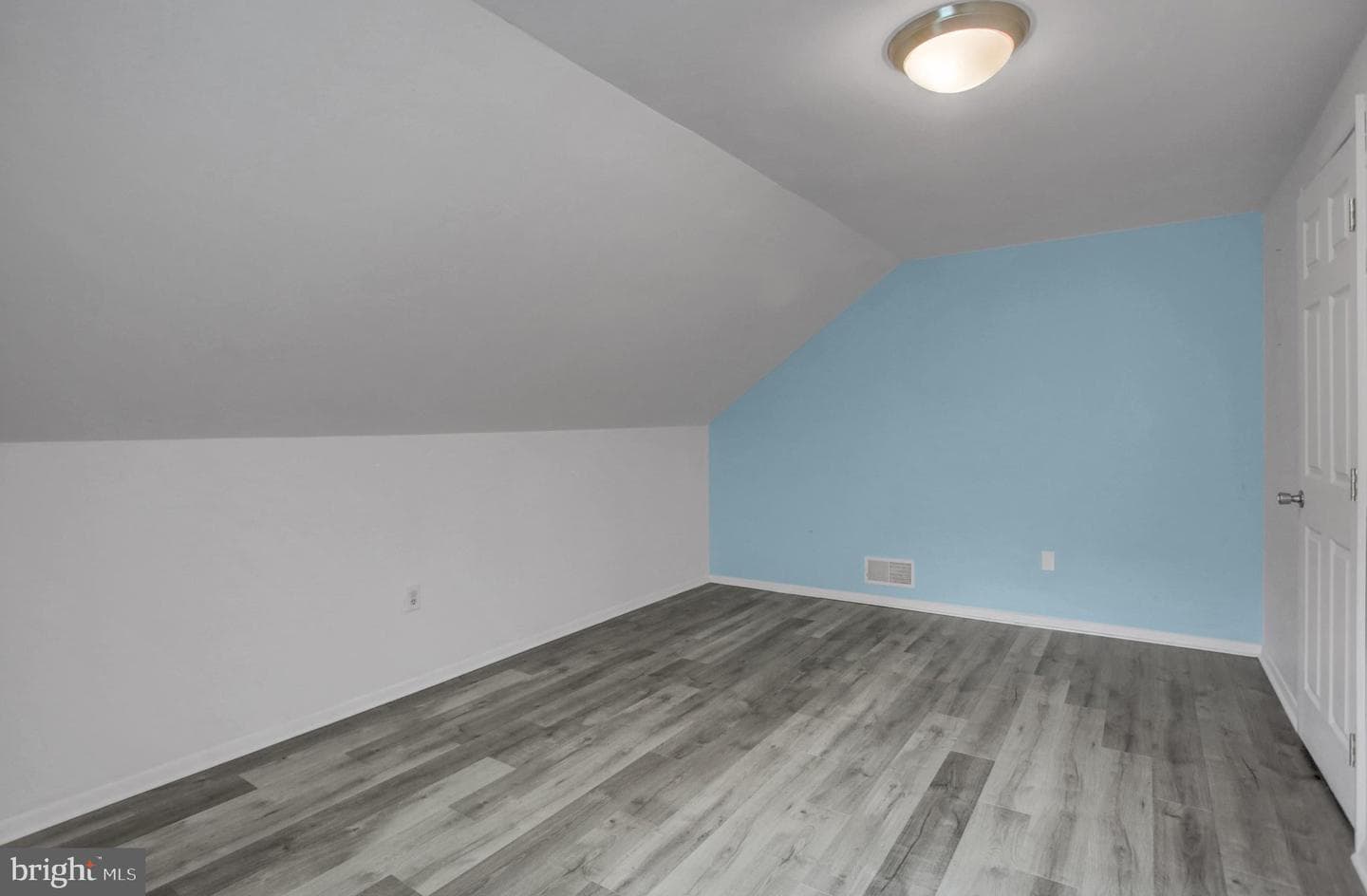 16 E Beale Avenue photo 27
