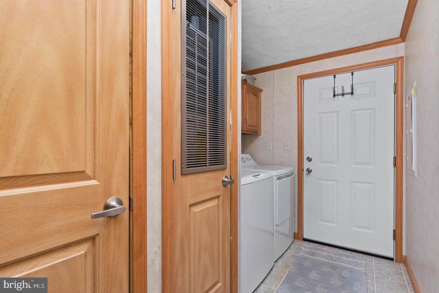 30 Adele Ave photo 26