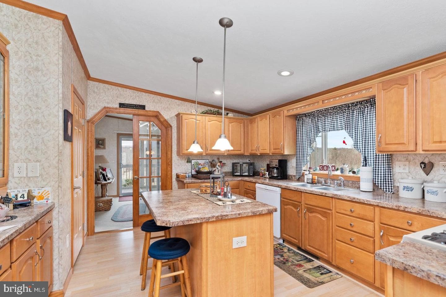 30 Adele Ave photo 6