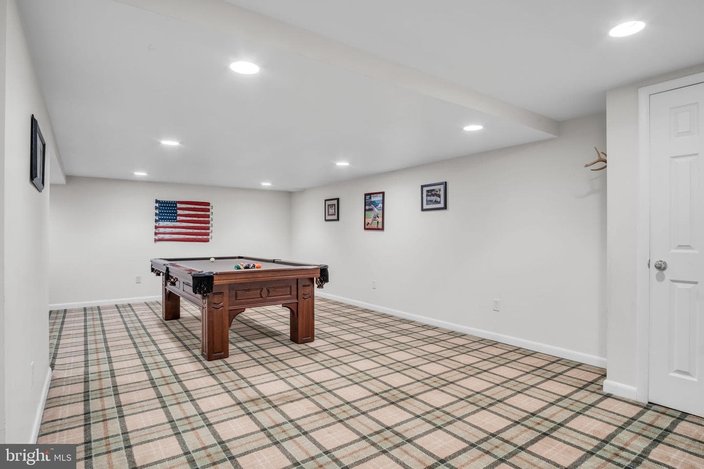 306 E Elmwood Avenue photo 30