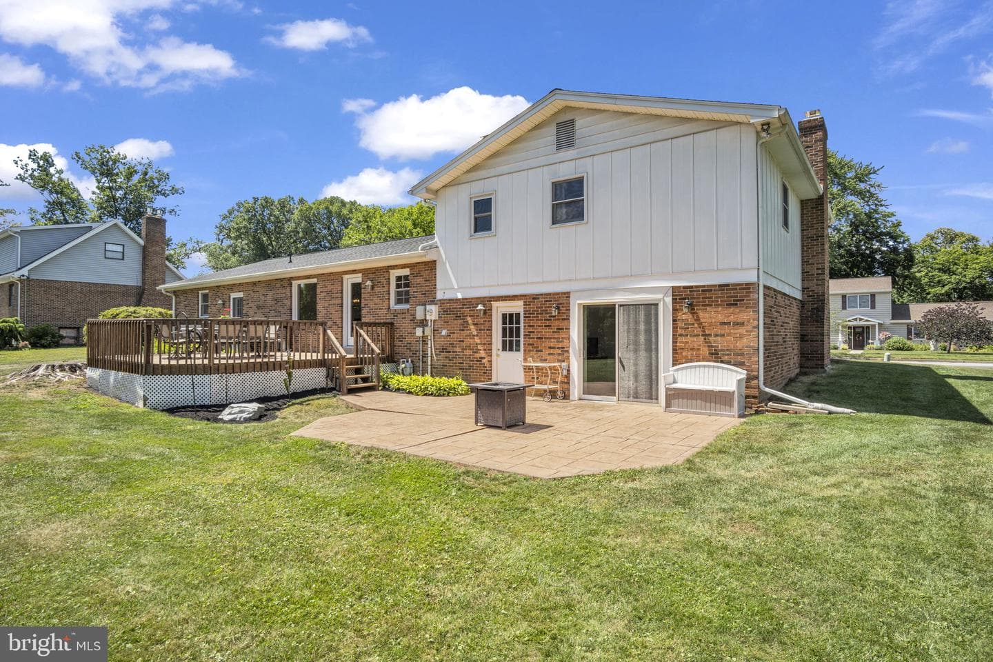 306 E Elmwood Avenue photo 34