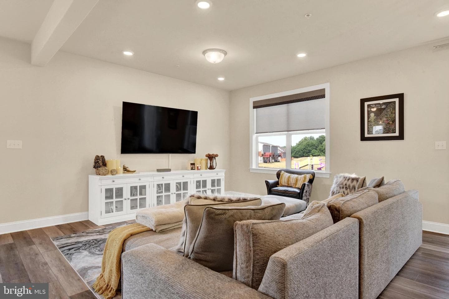 525 Joseph Court photo 13