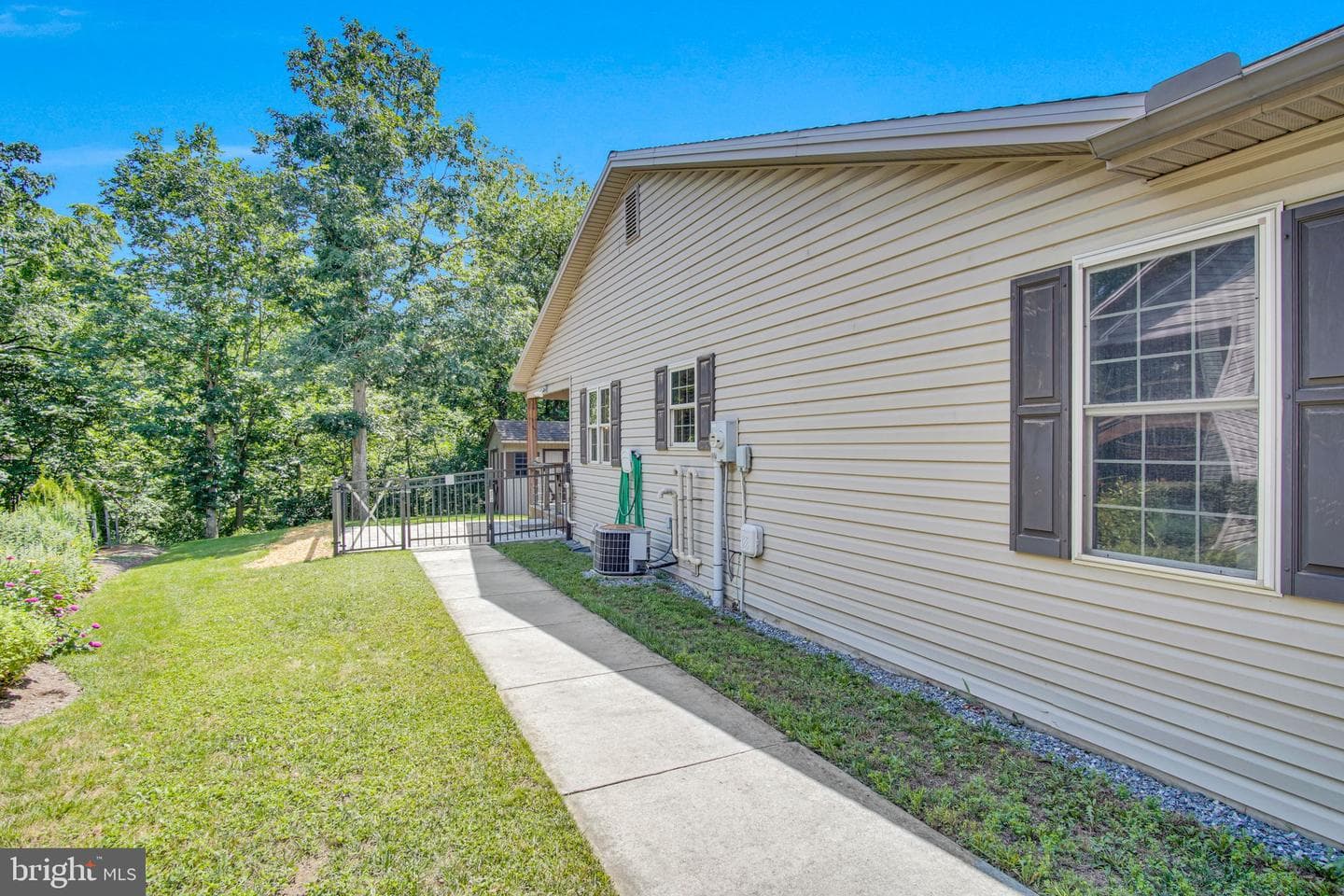 42 Ridge Avenue photo 34