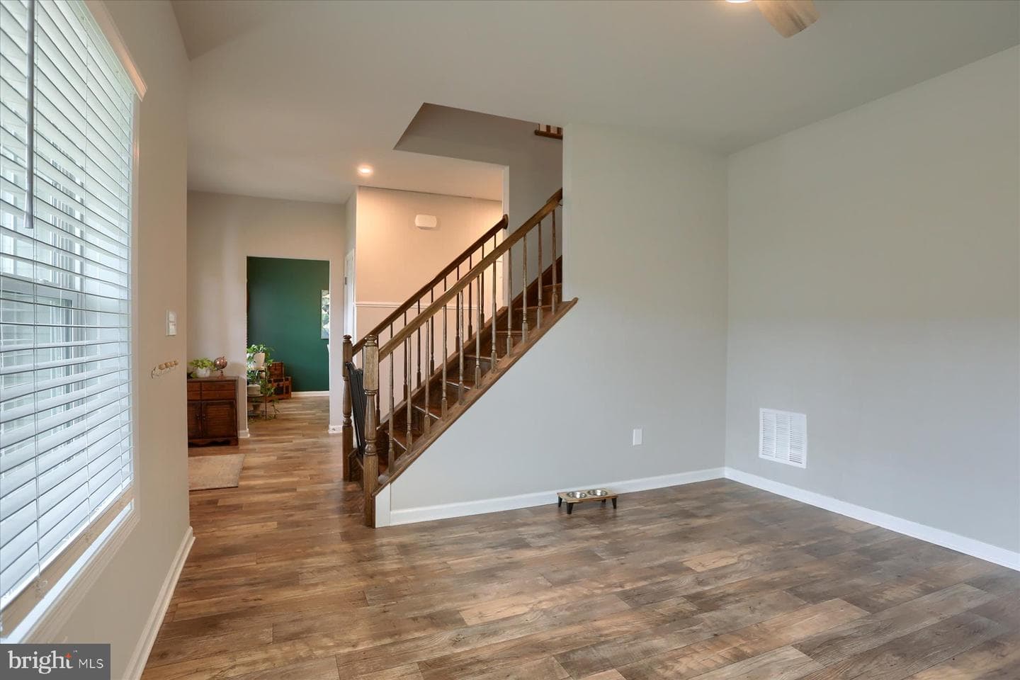 304 Lexington Lane photo 12