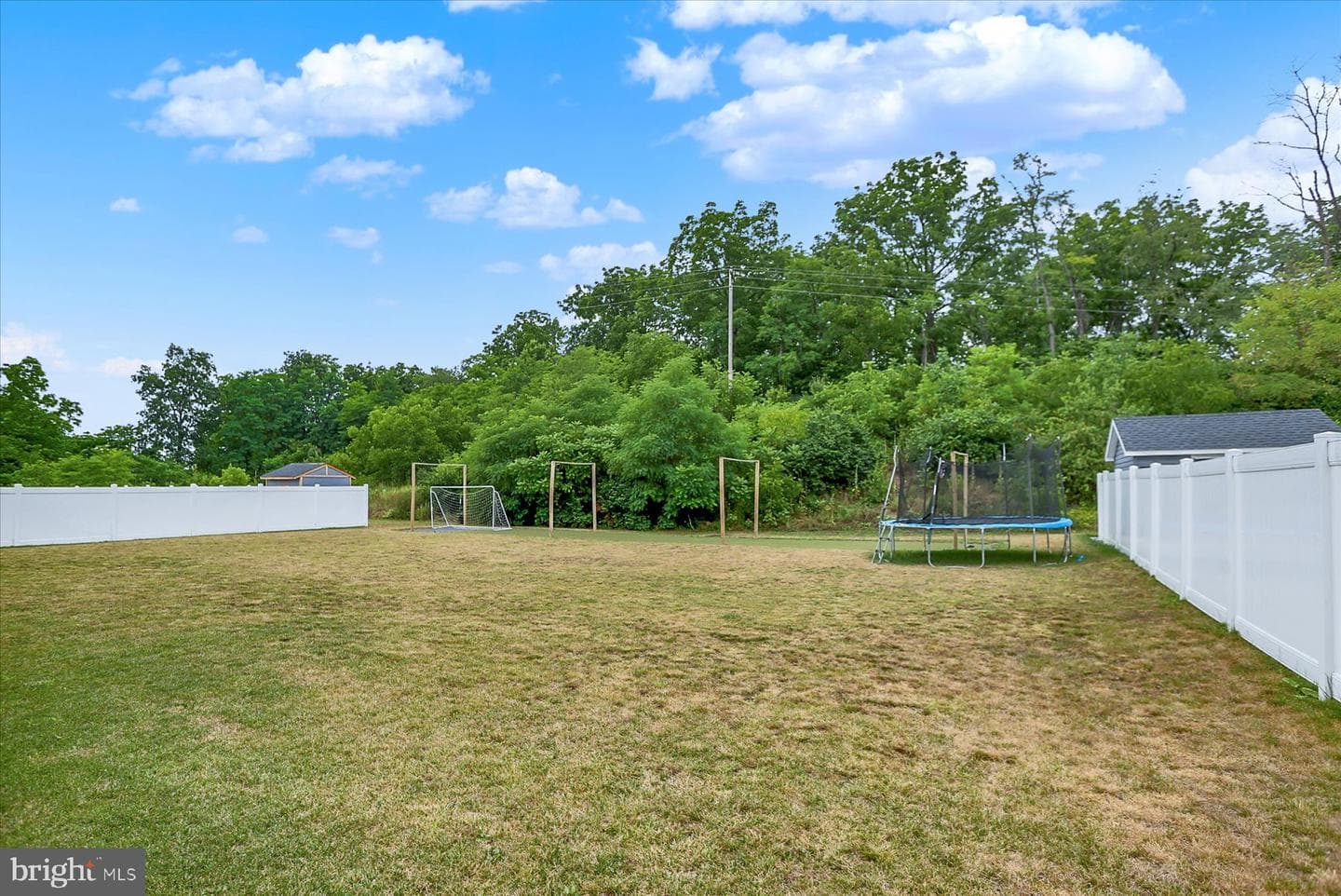 304 Lexington Lane photo 37