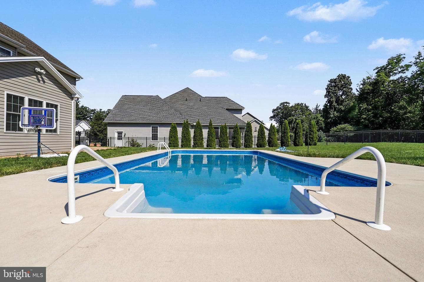 404 Sorbie Lane photo 37