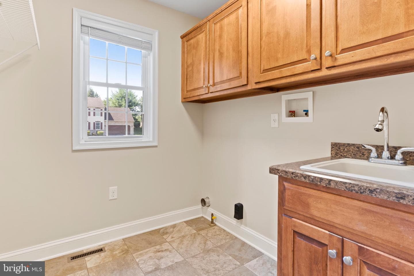 112 Hilltop Court photo 18