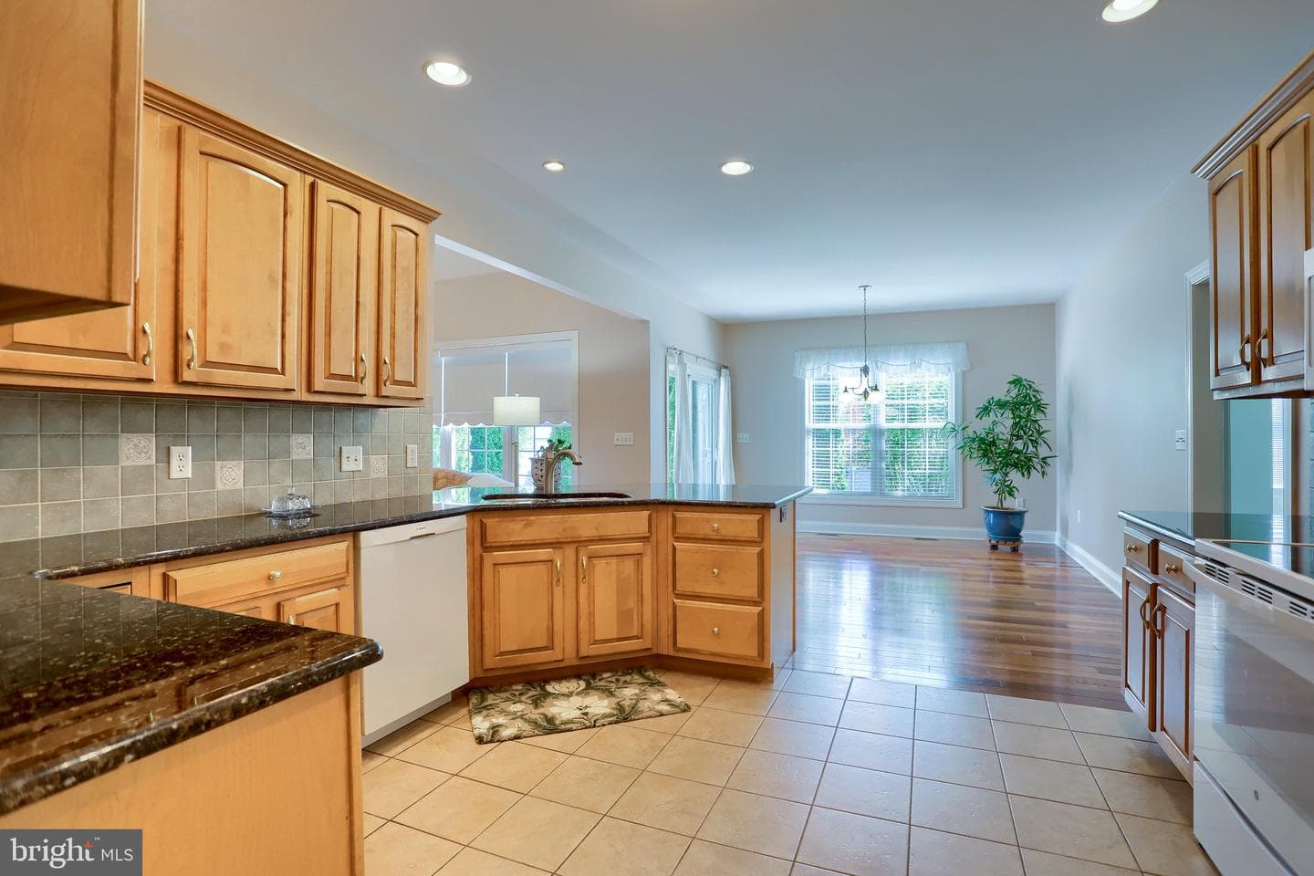 5127 Jennifer Circle photo 14