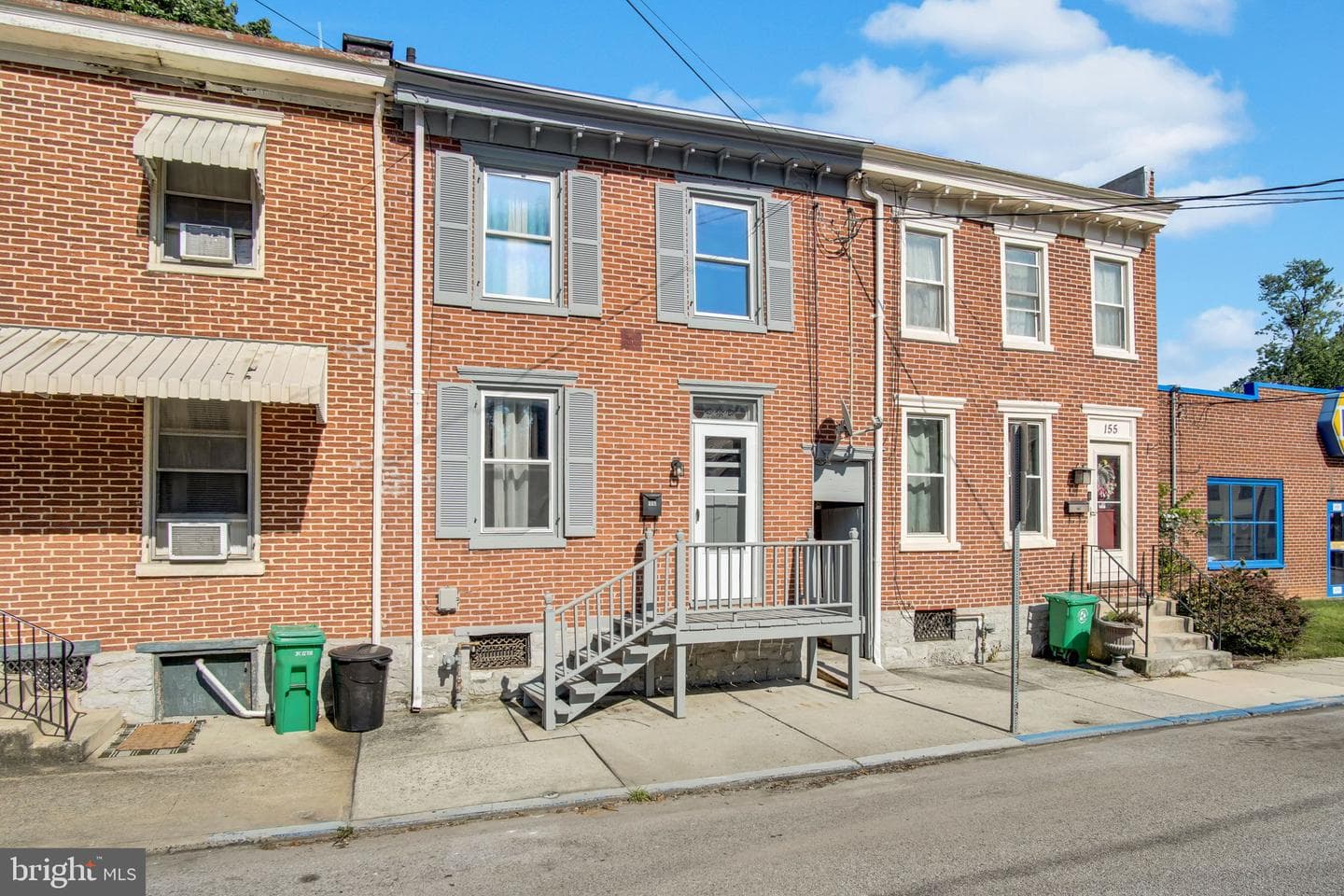 151 S East Street photo 3