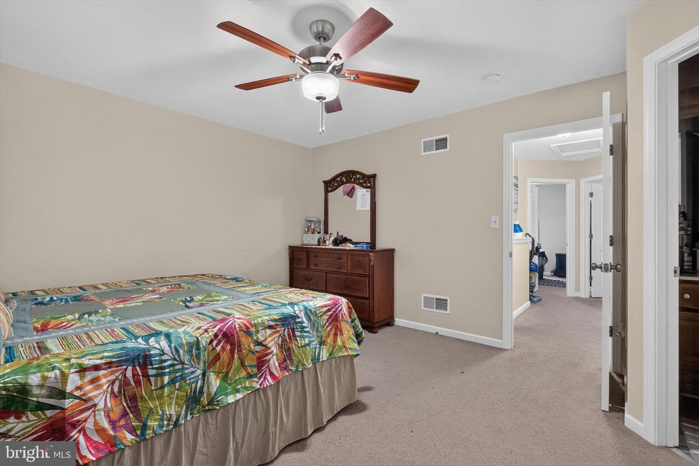 6421 Creekbend Drive photo 17