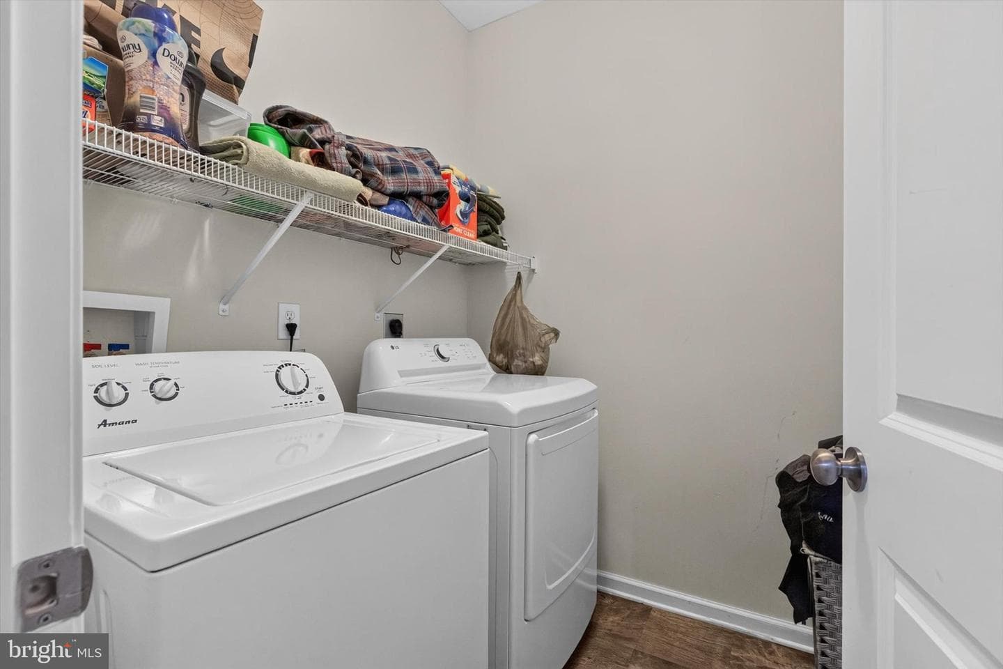 6421 Creekbend Drive photo 8