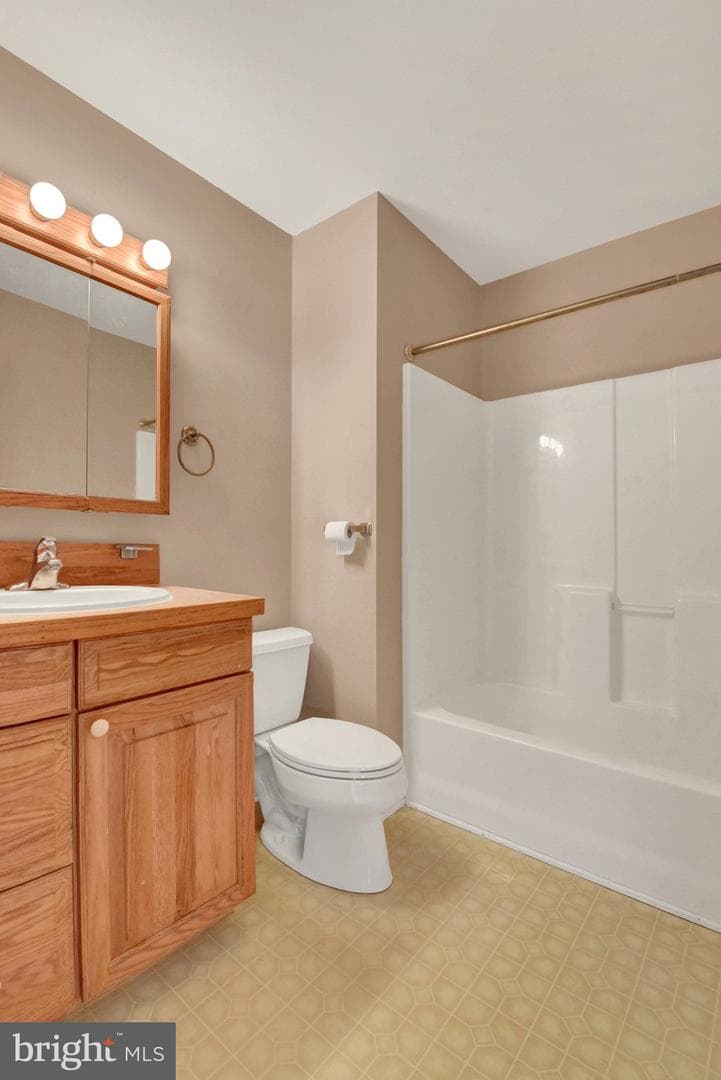 100 Fern Avenue photo 16