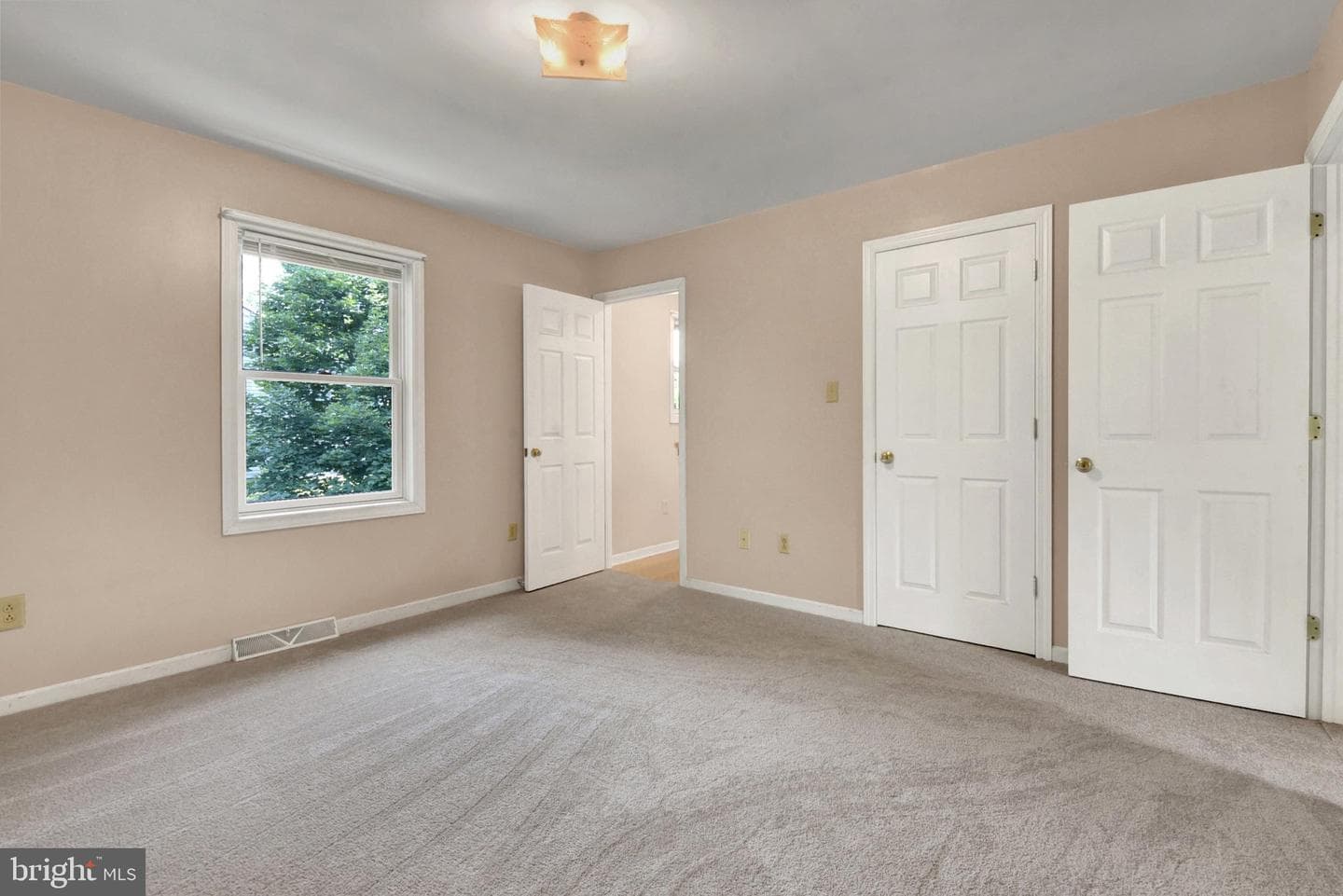 100 Fern Avenue photo 20