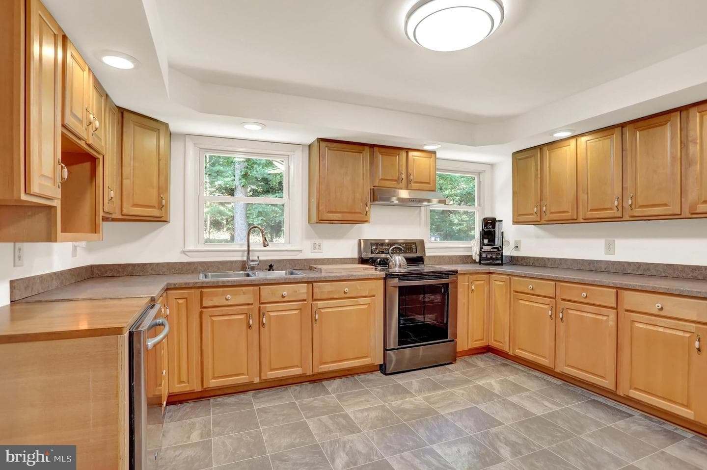 65 Sunnyside Drive photo 15