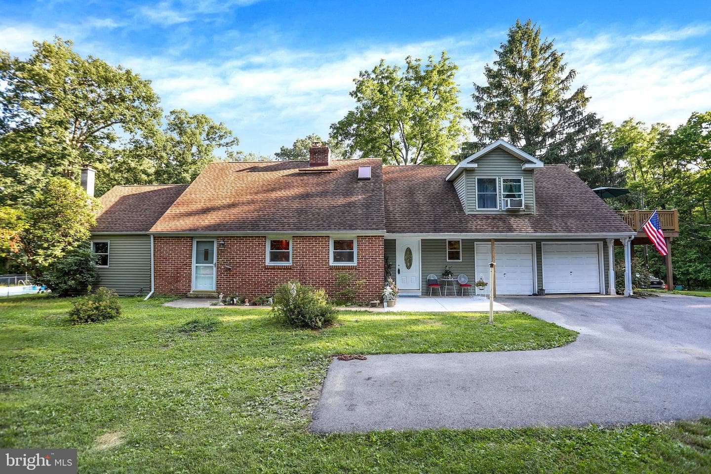 65 Sunnyside Drive photo 3