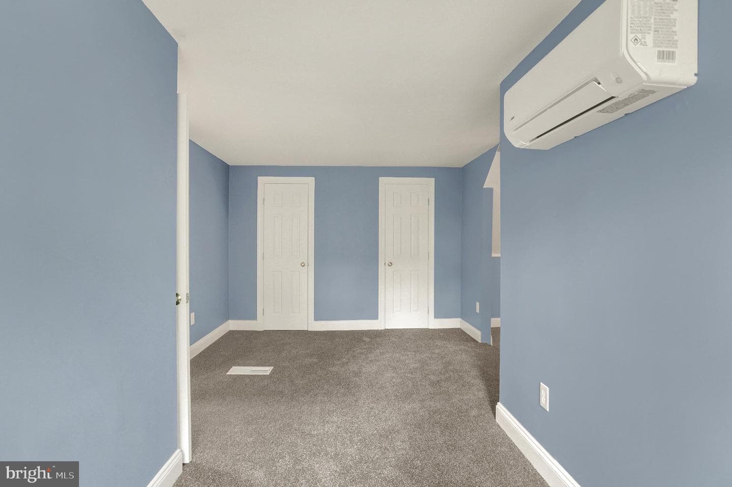 65 Sunnyside Drive photo 34