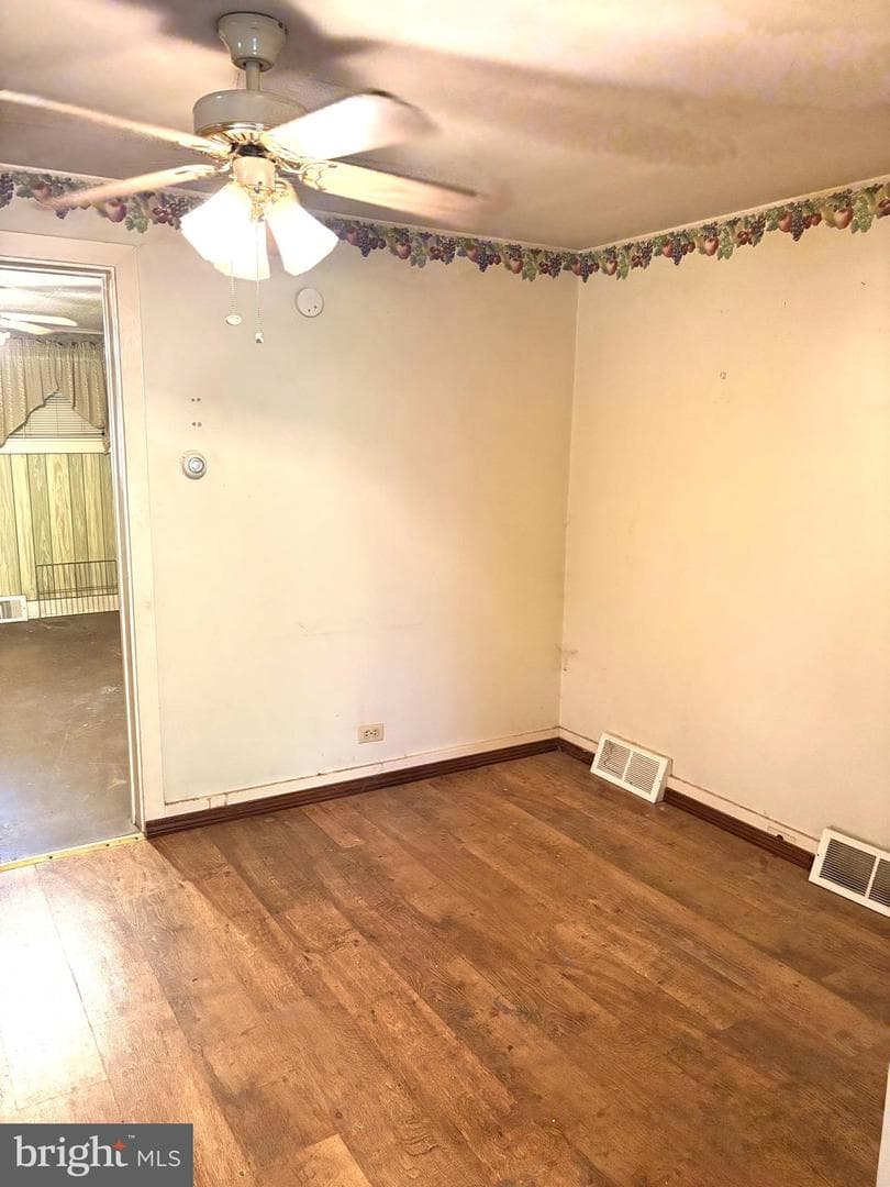 26 Fairview Street photo 6