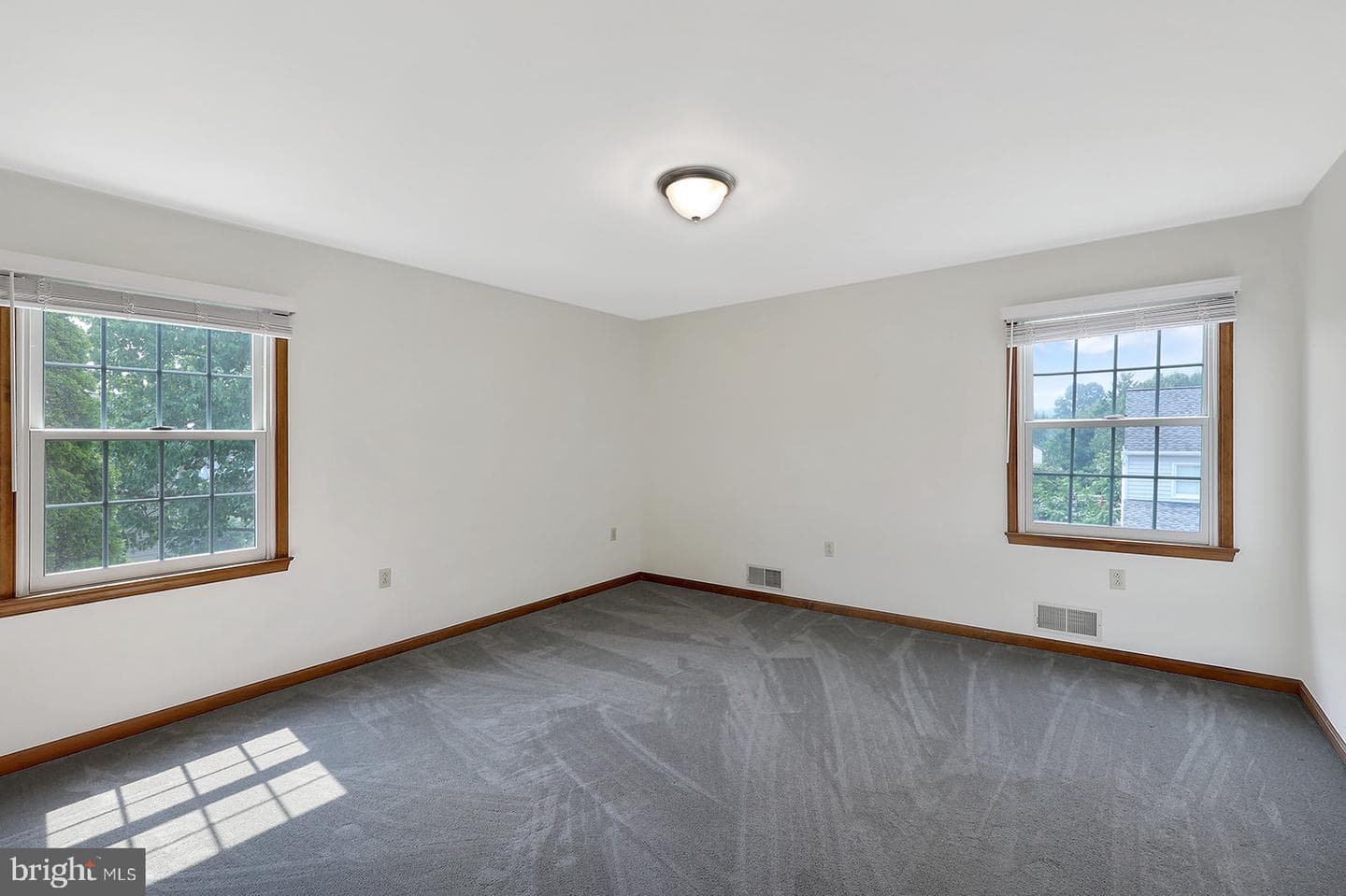 12 Victoria Way photo 26