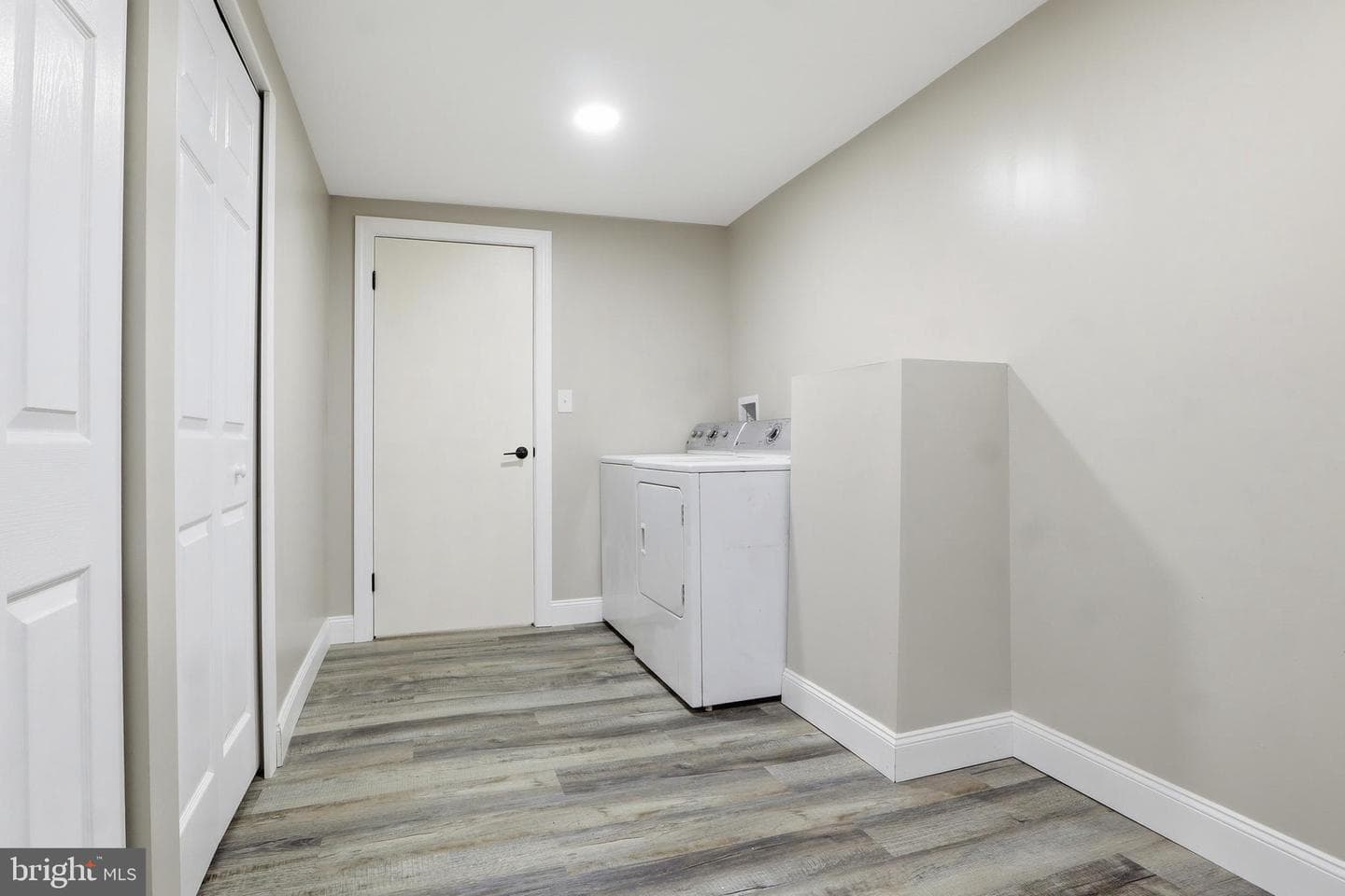 5013 Lenker Street photo 32