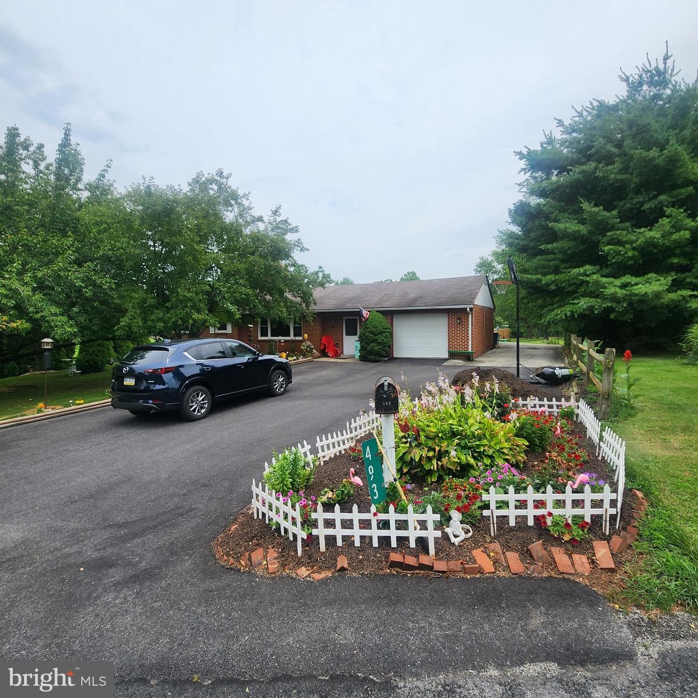 493 Criswell Drive photo 3