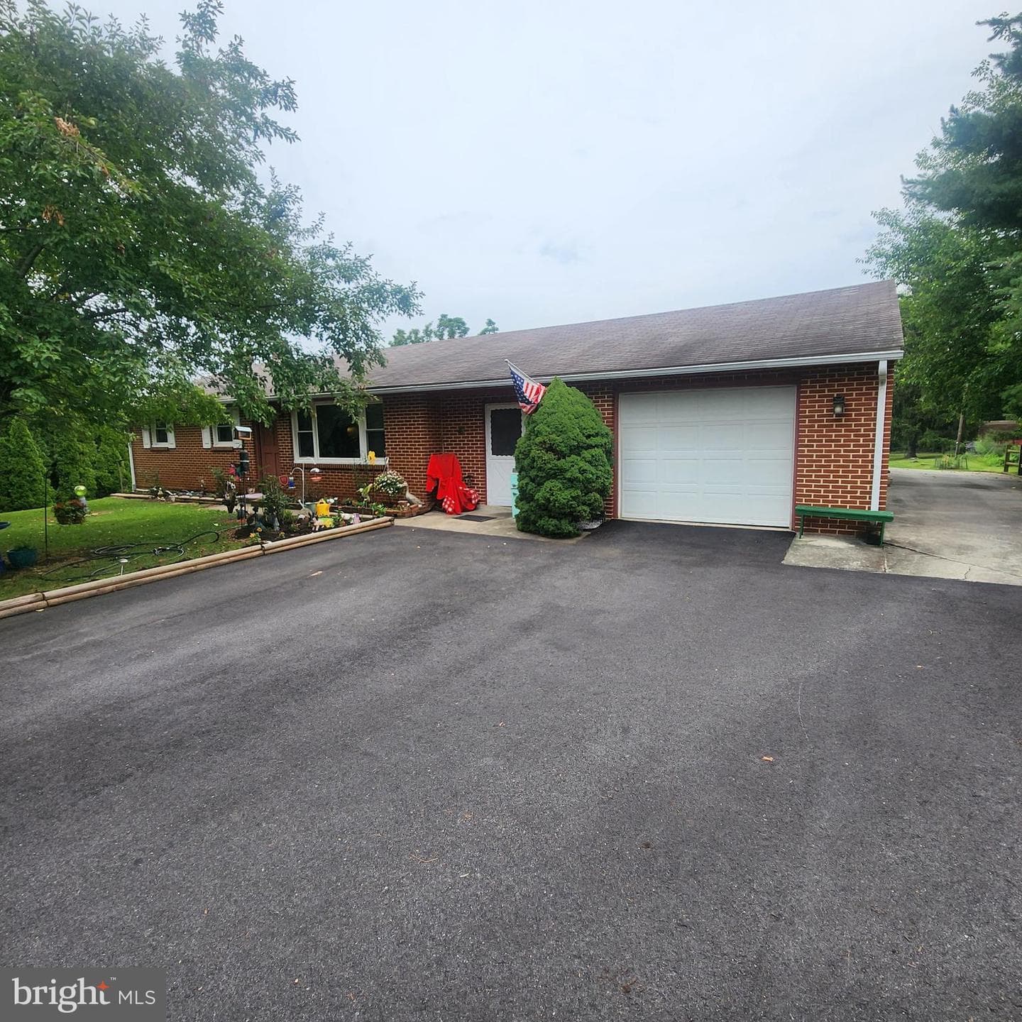 493 Criswell Drive photo 4