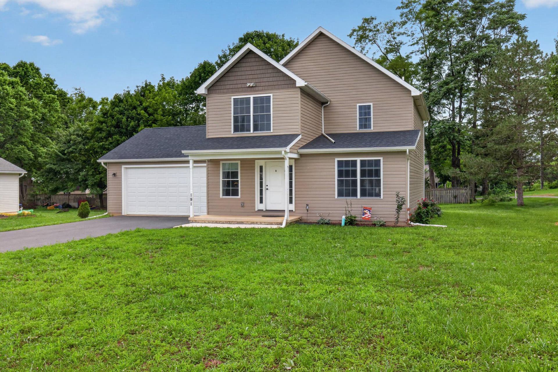 191 Greenview Drive photo 3