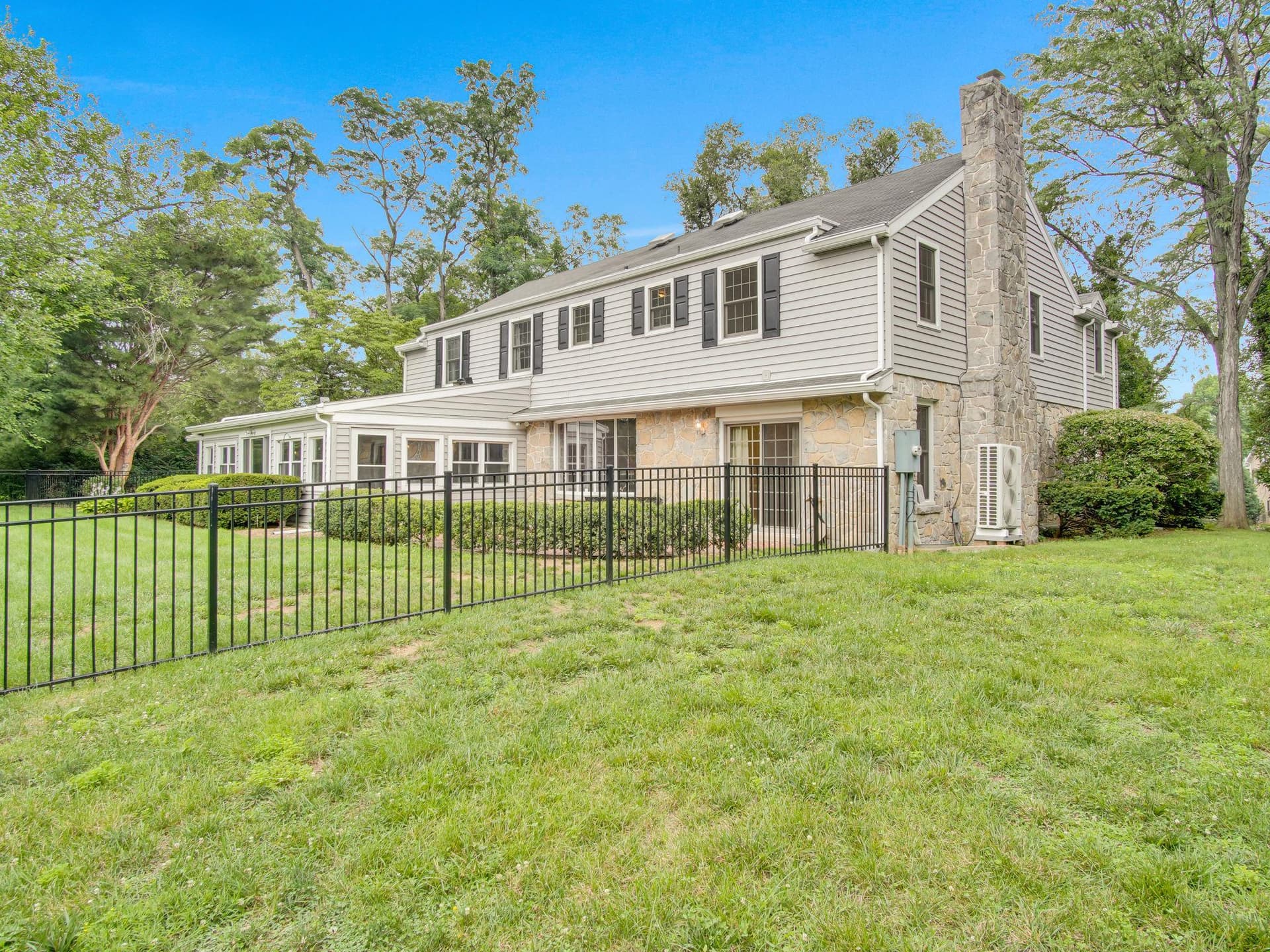 1009 Drayer Court photo 37