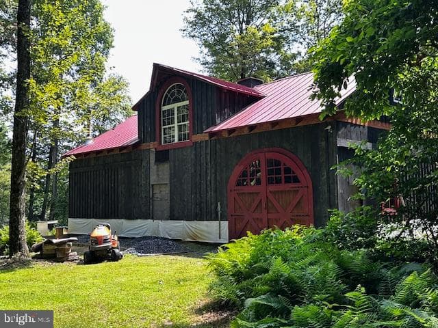 538 Two Mile Road, Howard