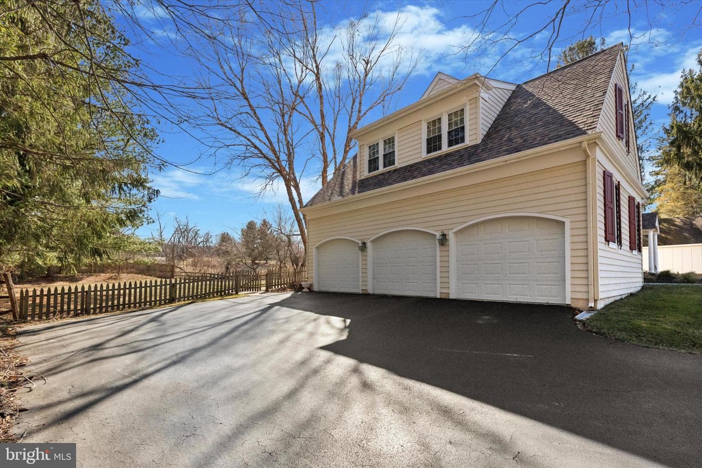 15 Eastgate Drive photo 22