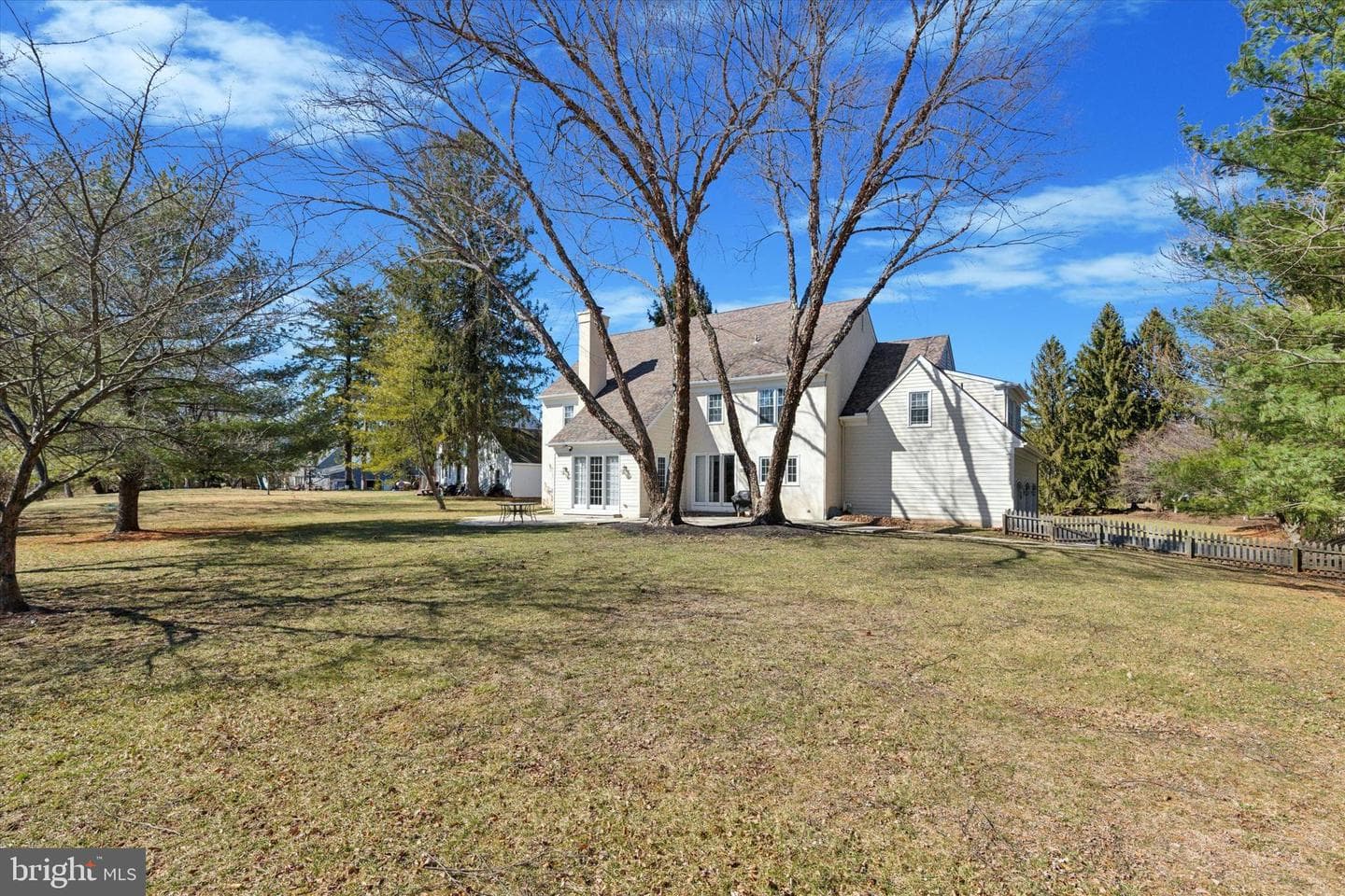 15 Eastgate Drive photo 24