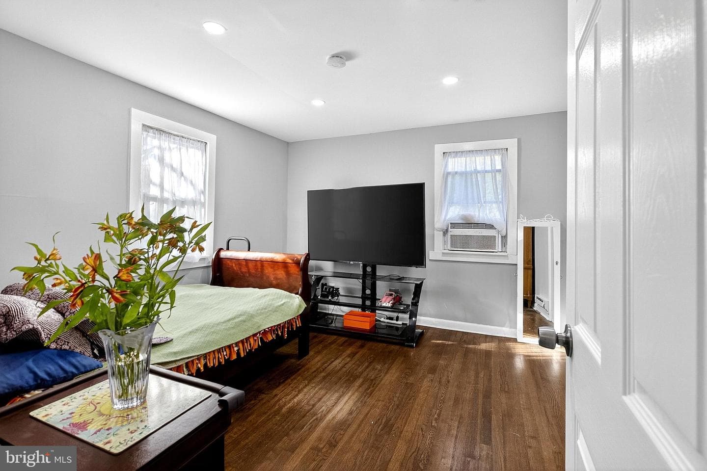 150 Seltzer Avenue photo 18