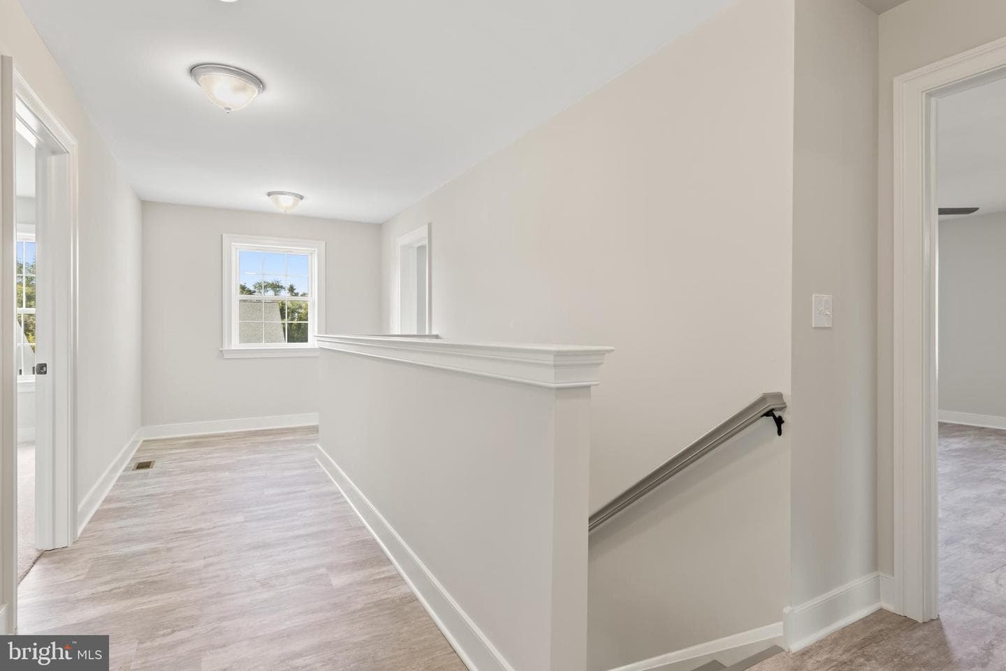 11010710 Radcliffe Court photo 32