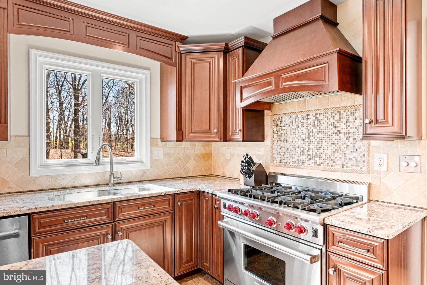 1518 Greenhill Road photo 9