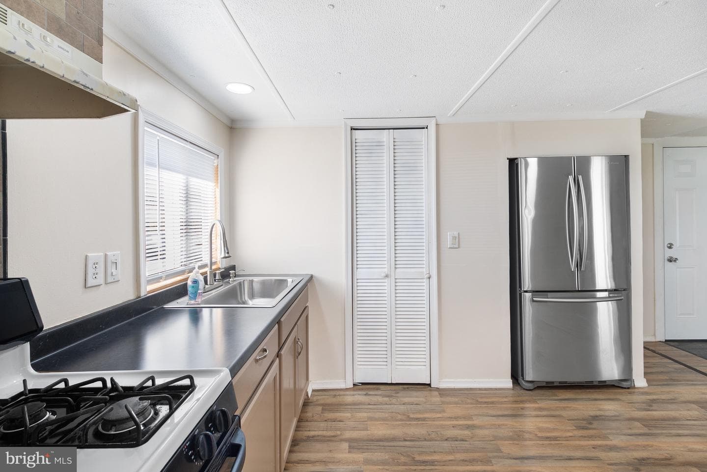 2 Westview Way photo 6