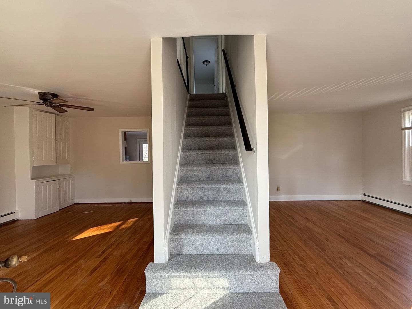 121 E Harmony Road photo 10