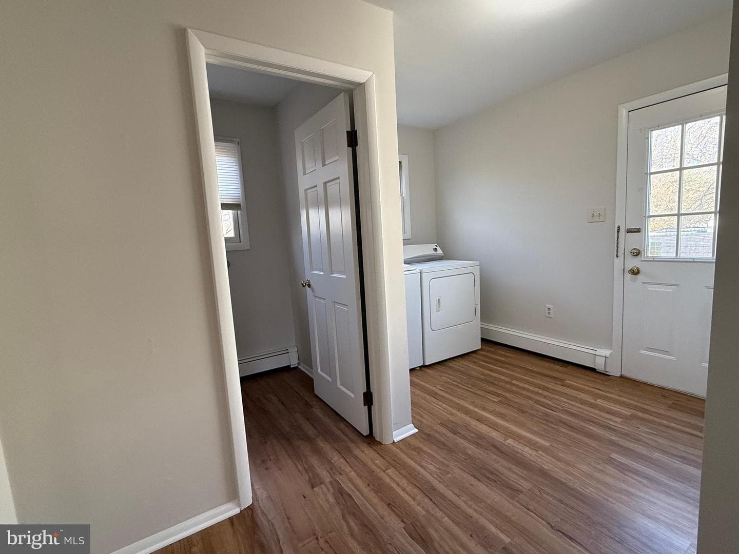 121 E Harmony Road photo 26