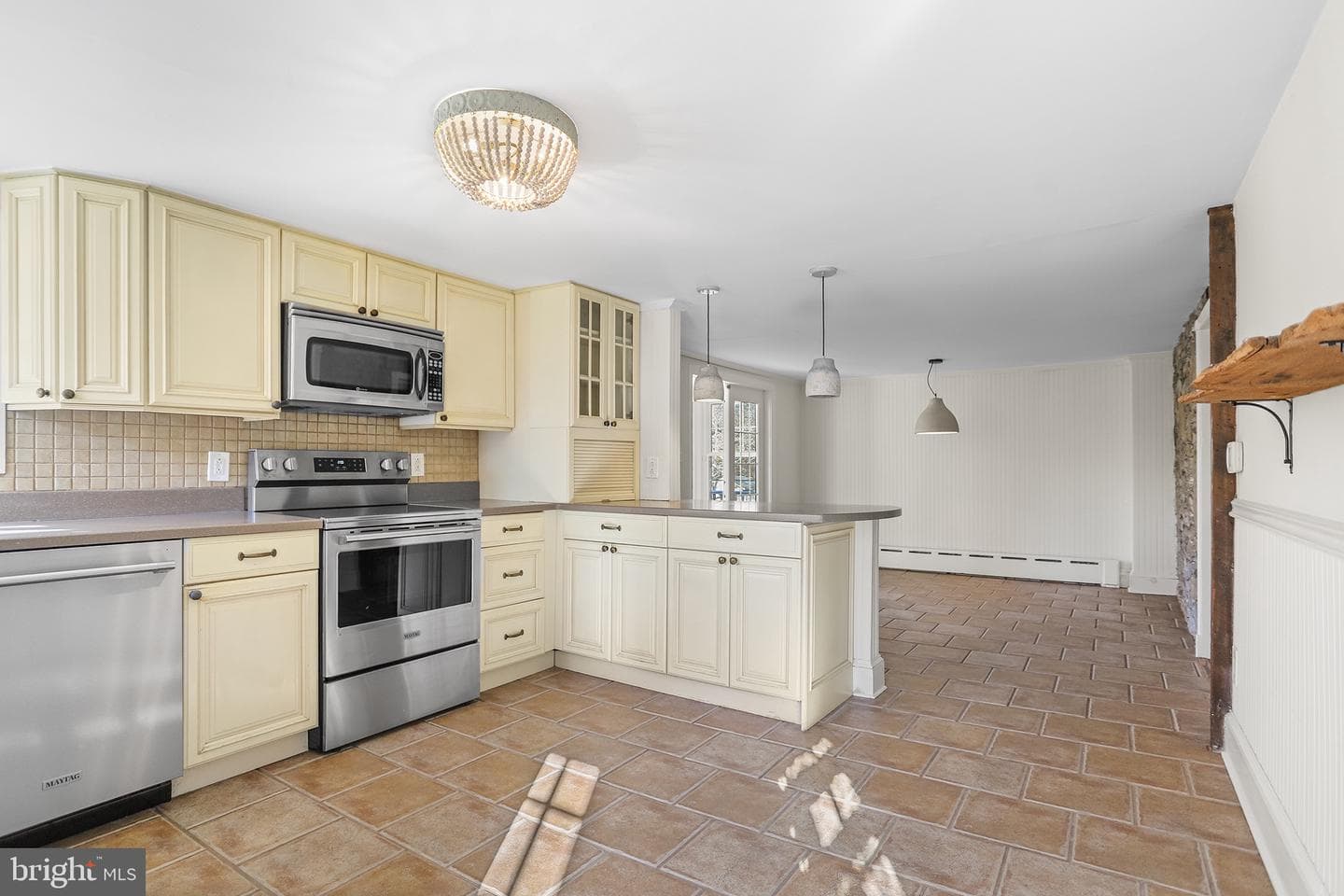 1185 W Street Road photo 7