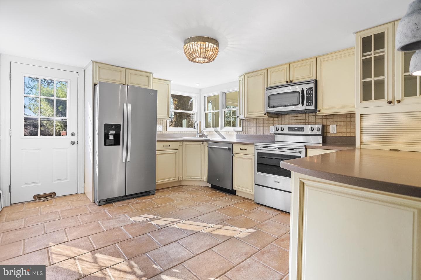 1185 W Street Road photo 8