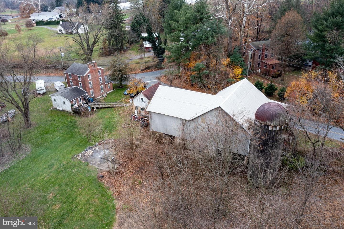 580 Elkdale Road photo 35