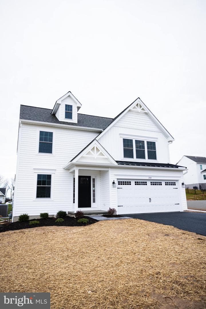 310 Wickmere Street photo 2
