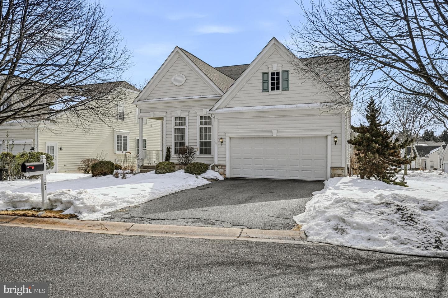 101 Violet Drive photo 2